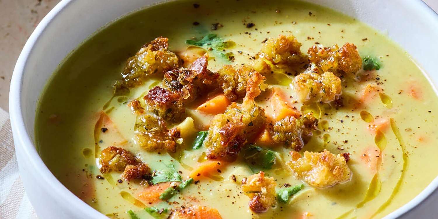 Slow Cooker Curried Thanksgiving Soup with Stuffing Croutons Recipe