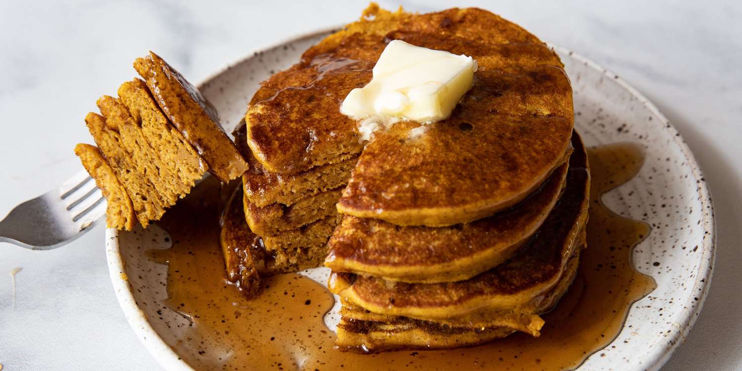 My Mom’s 3-Ingredient Pumpkin Pie Pancakes Are the Best Part of Fall Mornings
