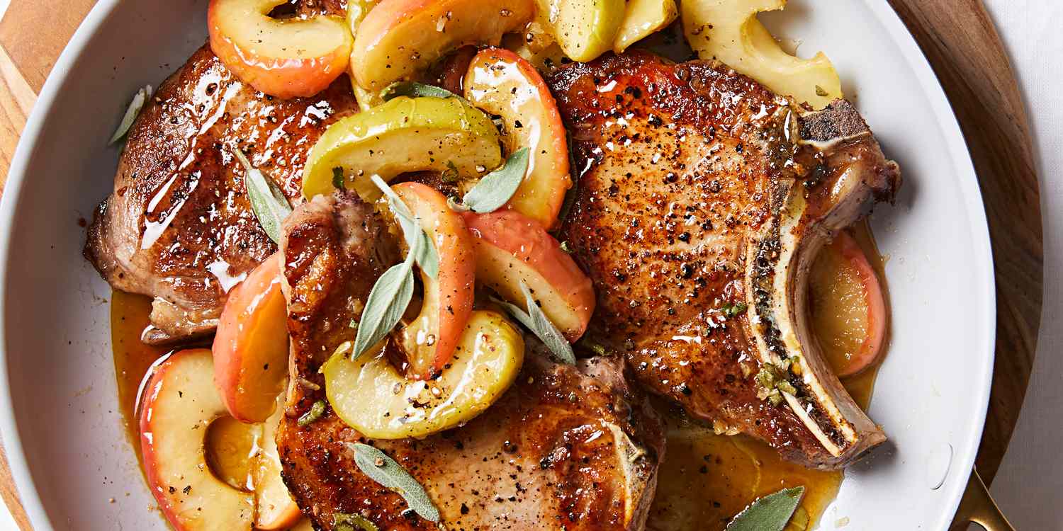 The 5-Ingredient Pork Chop Dinner I Can’t Stop Making This Fall