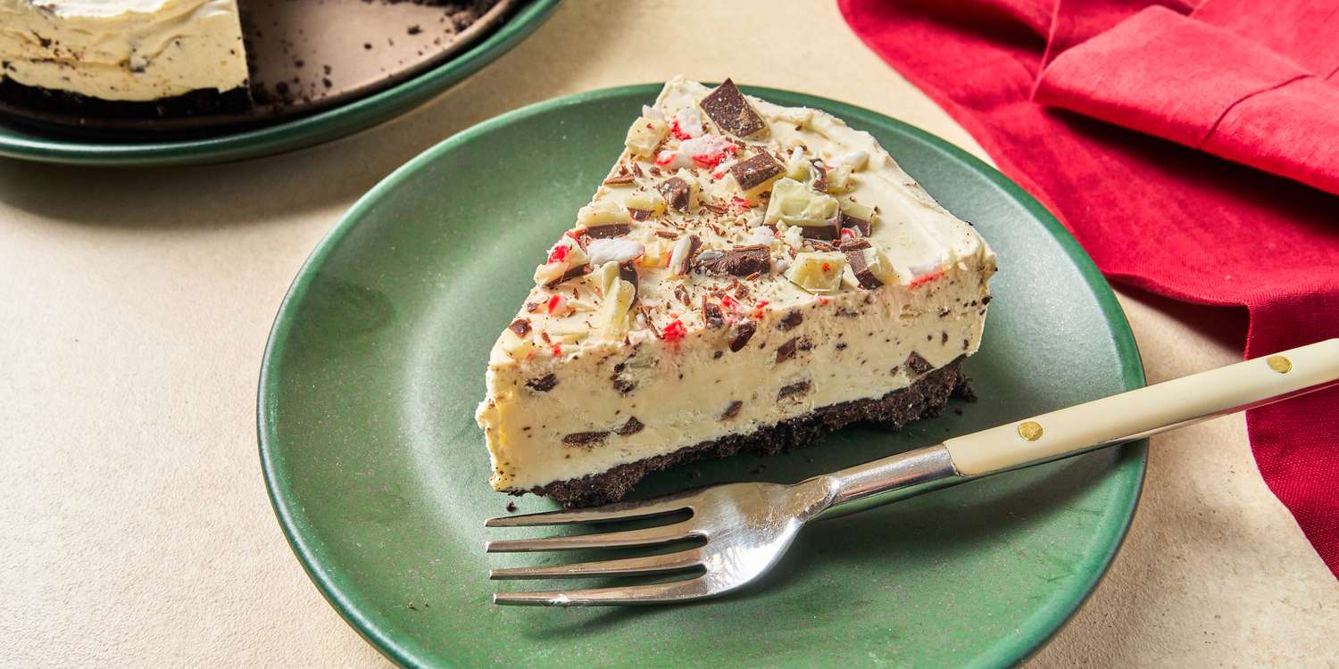 Easy Peppermint Bark Cheesecake Recipe