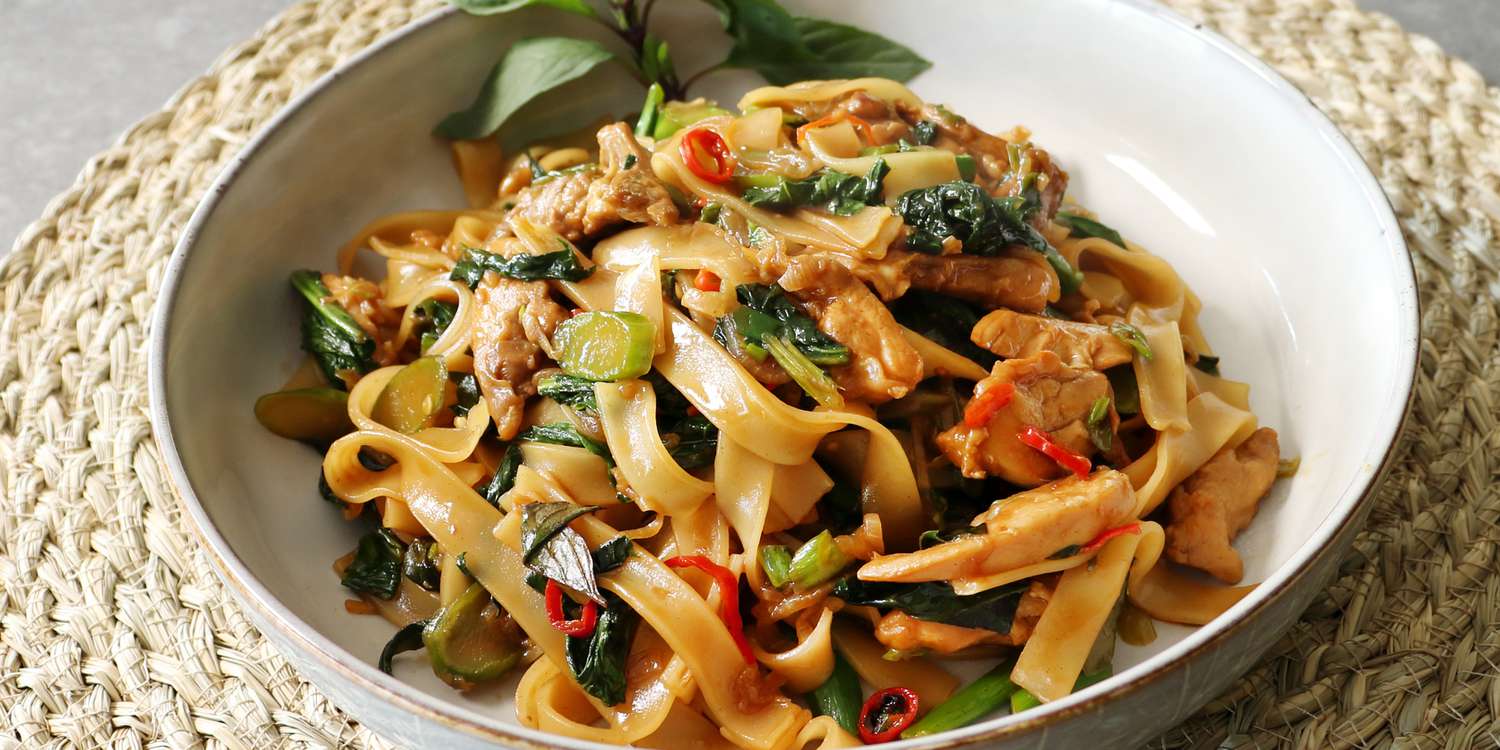 The 5-Star Thai Noodle Recipe You Need to Save ASAP
