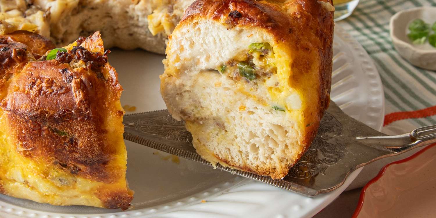 Sausage, Egg, and Biscuit Breakfast Bundt Casserole Recipe