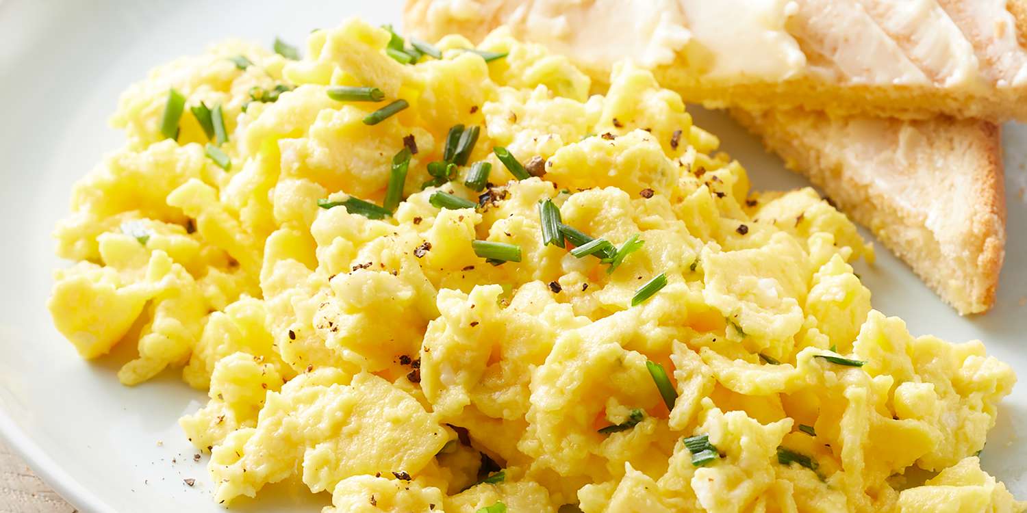 This Surprising Ingredient Will Give You the Fluffiest Scrambled Eggs