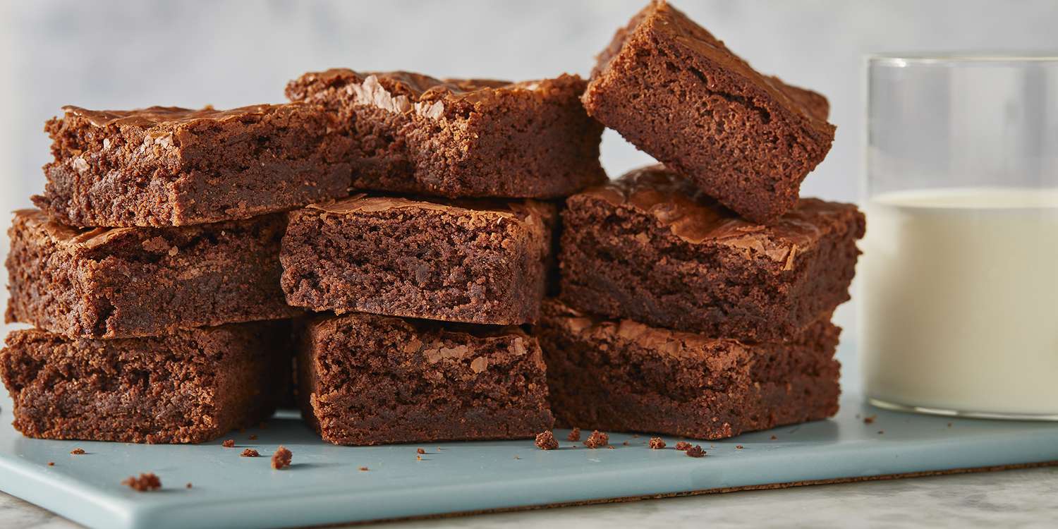 The Best Way to Cut Brownies Has Been Hiding in Our Kitchens the Whole Time