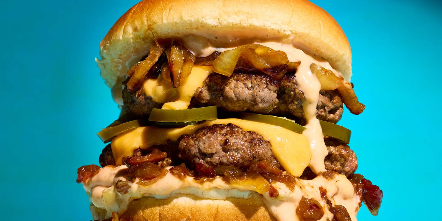We Asked 6 Chefs Why Burgers Taste Better at Restaurants—Now We’ll Never Make Them the Same Way Again