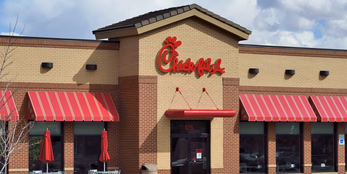 Chick-fil-A Is The #1 Fast Food First Date Spot, Says Survey