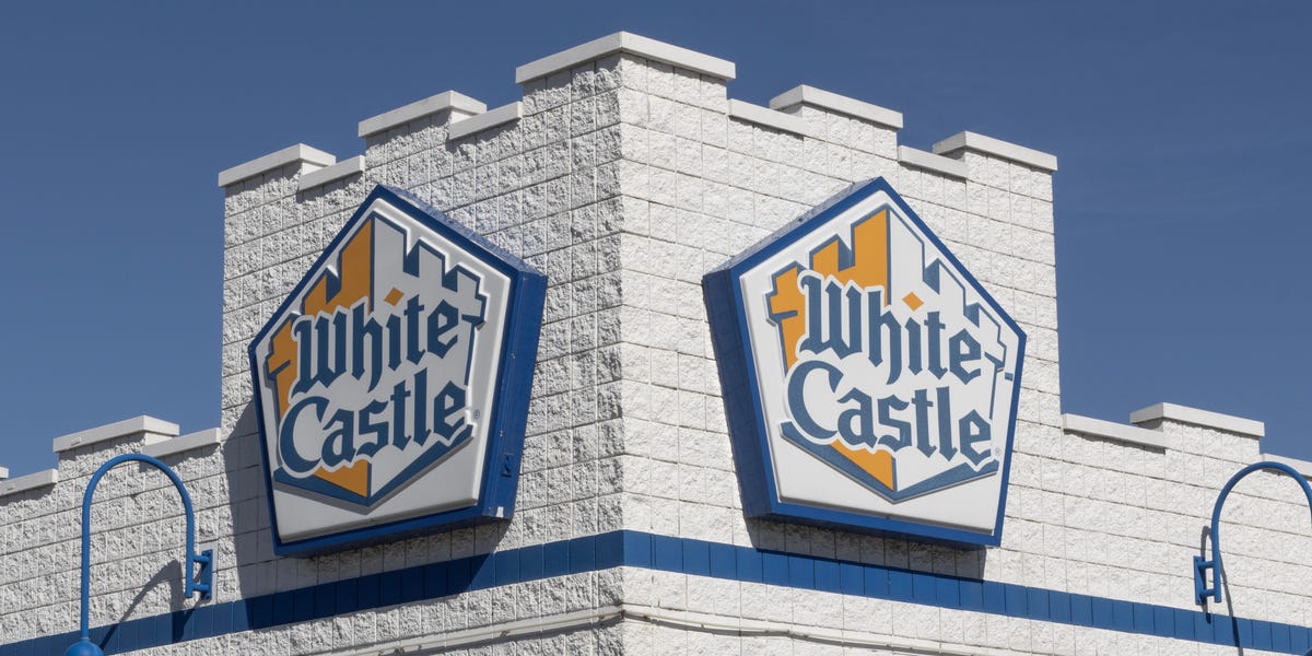 White Castle Is Rolling Out Hot Slider Vending Machines