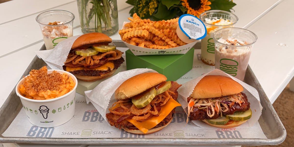 I Tried Shake Shack’s New Summer Menu & This One Item Stole The Show